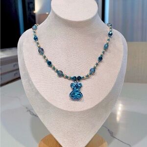 Chic Blue Crystal Necklace